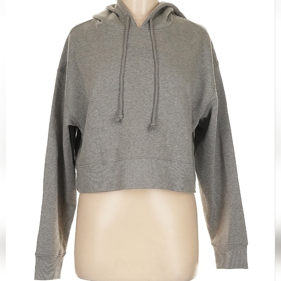 wild fable Tops - 💥Sale💥Wild Fable Heather Gray Cropped Hoodie